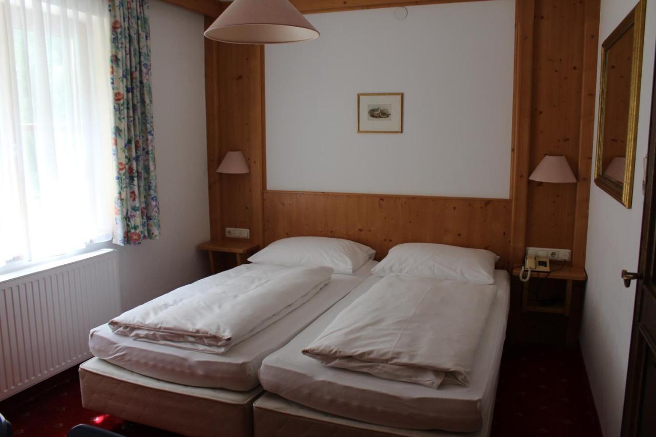 Hotel Grafenwirt วาไกรน์ ภายนอก รูปภาพ